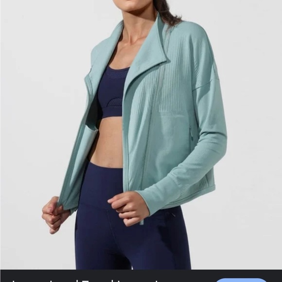 Lorna Jane Jackets & Blazers - Lorna Jane seamless jacket M